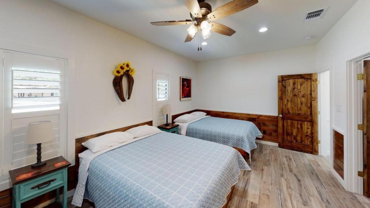 Heartstone Lodge Concan Kültér fotó