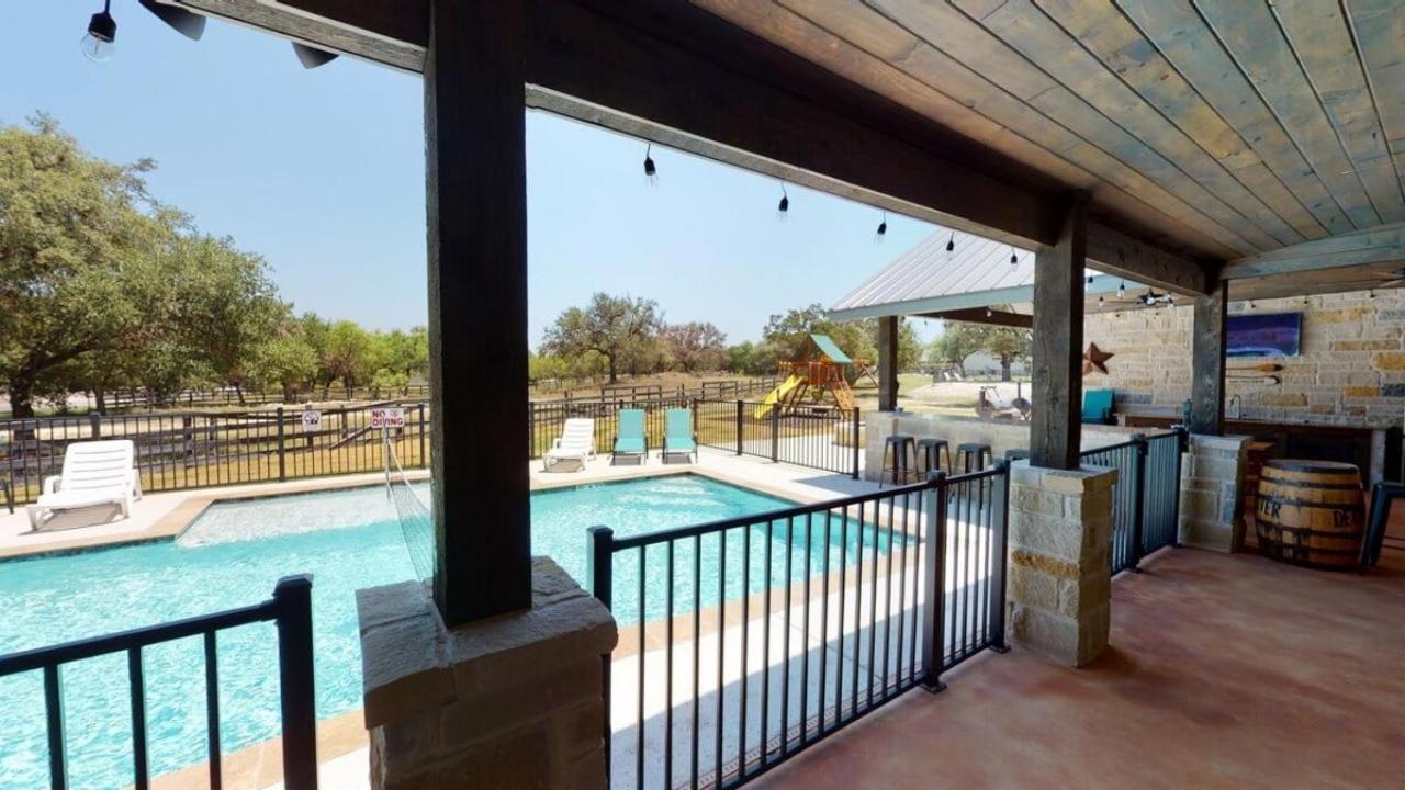 Heartstone Lodge Concan Kültér fotó